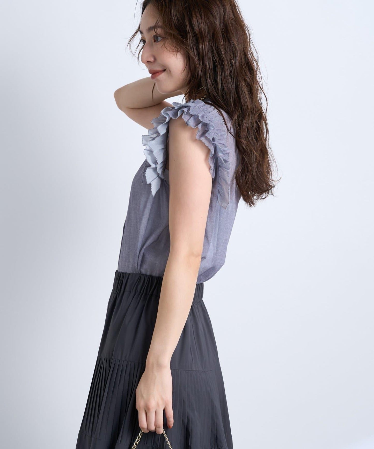 牛仔風網紗荷葉邊襯衫