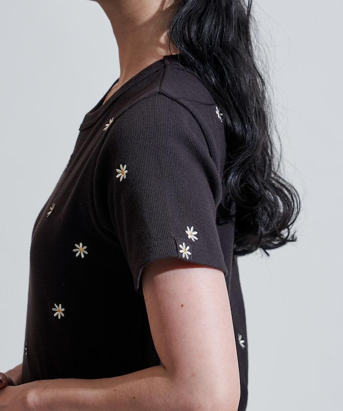 迷你雛菊刺繡T恤/肋T恤