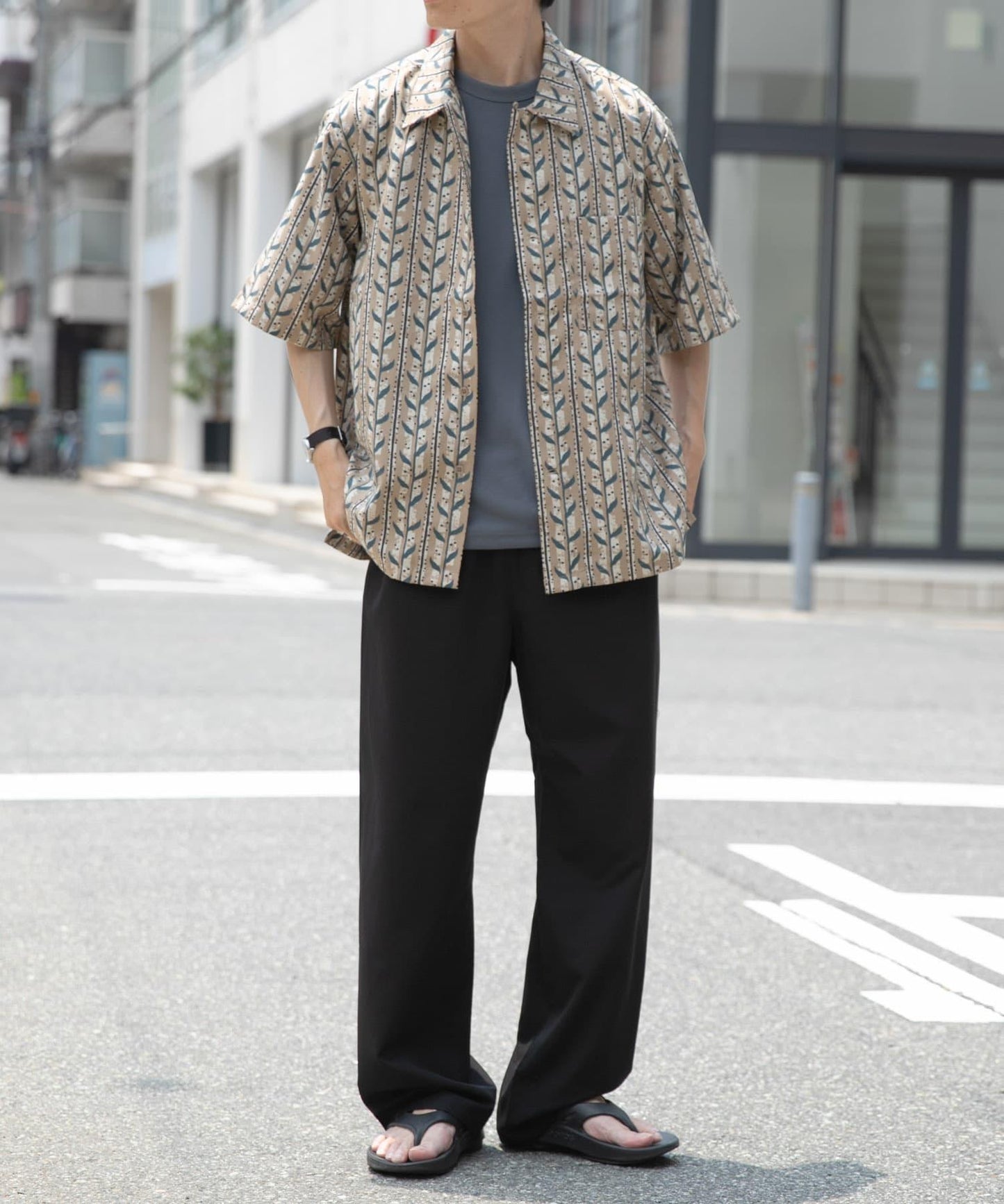 葉子印花開領短袖襯衫