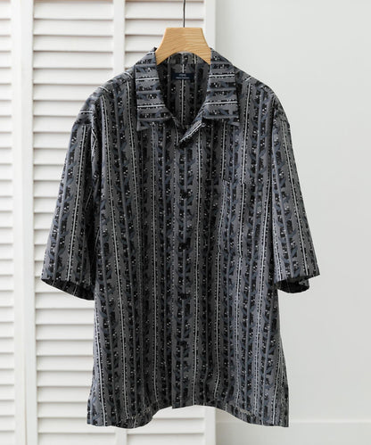 葉子印花開領短袖襯衫