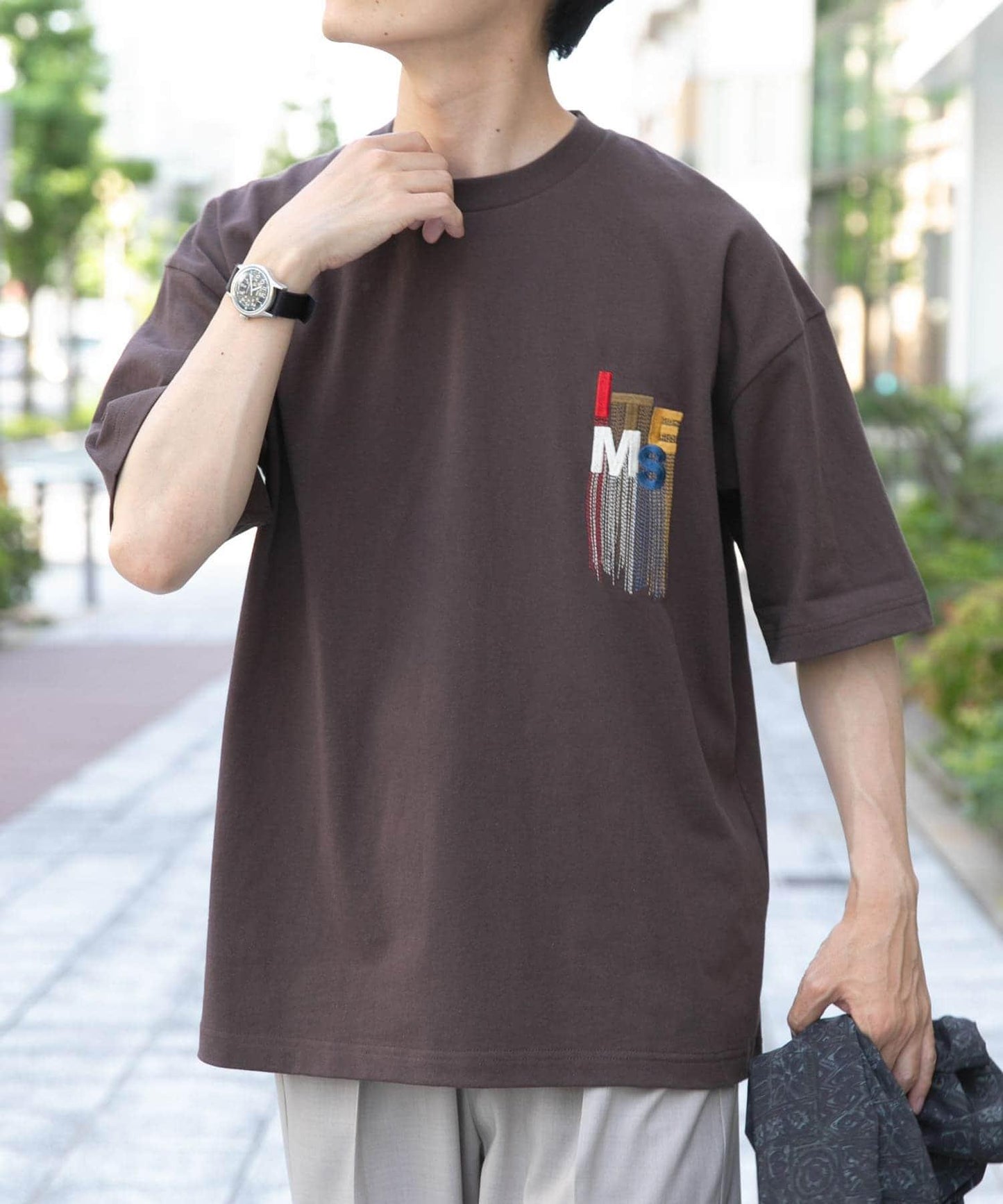 流蘇刺繡T恤 Logo