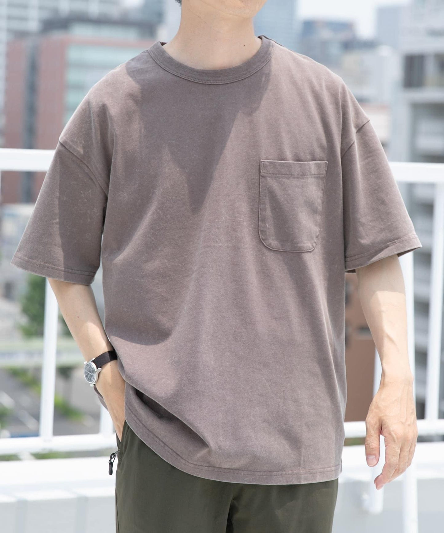 水洗工藝圓領平紋針織口袋T恤