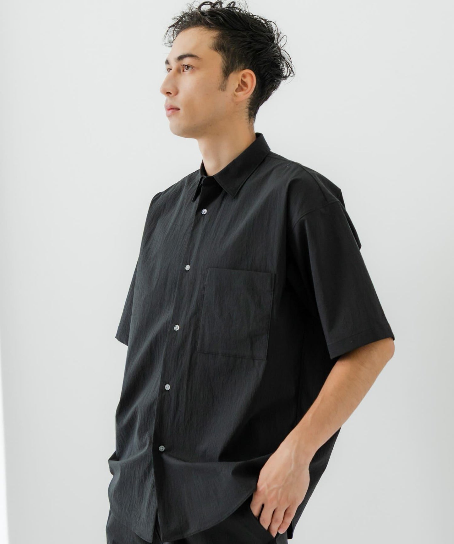 尼龍乾爽彈力襯衫