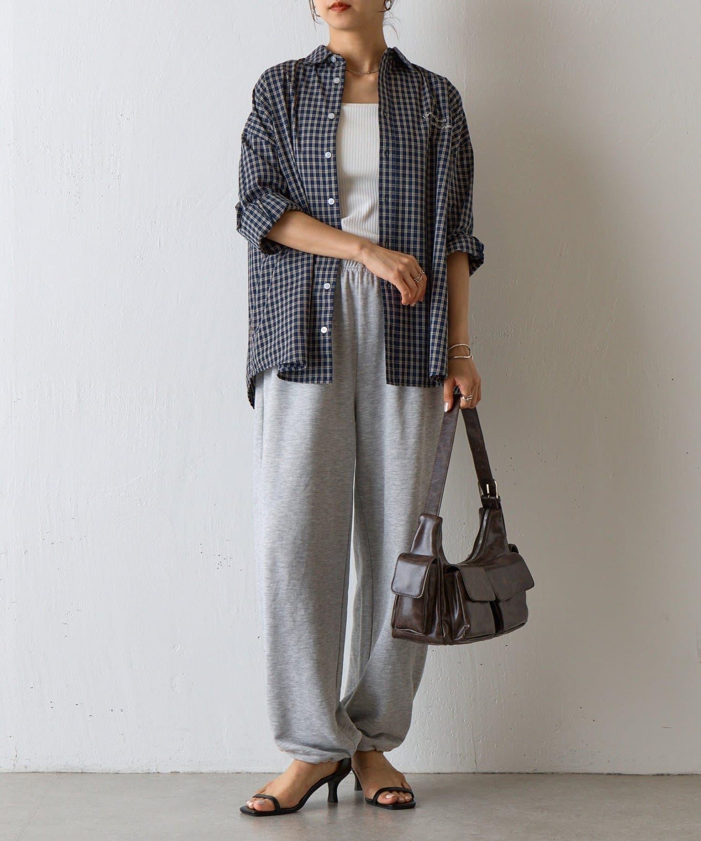 復古風合成皮革多口袋單肩包