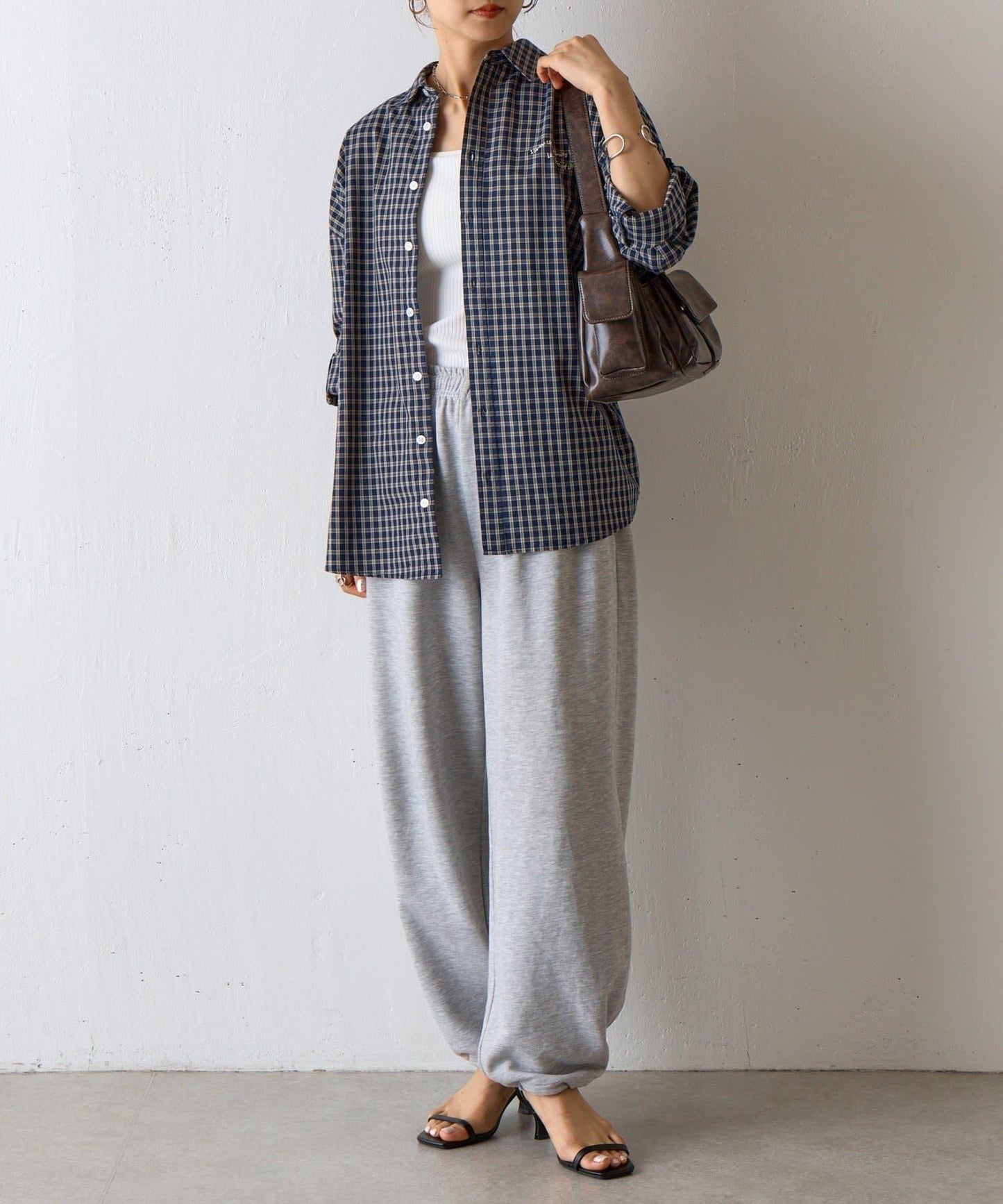 復古風合成皮革多口袋單肩包