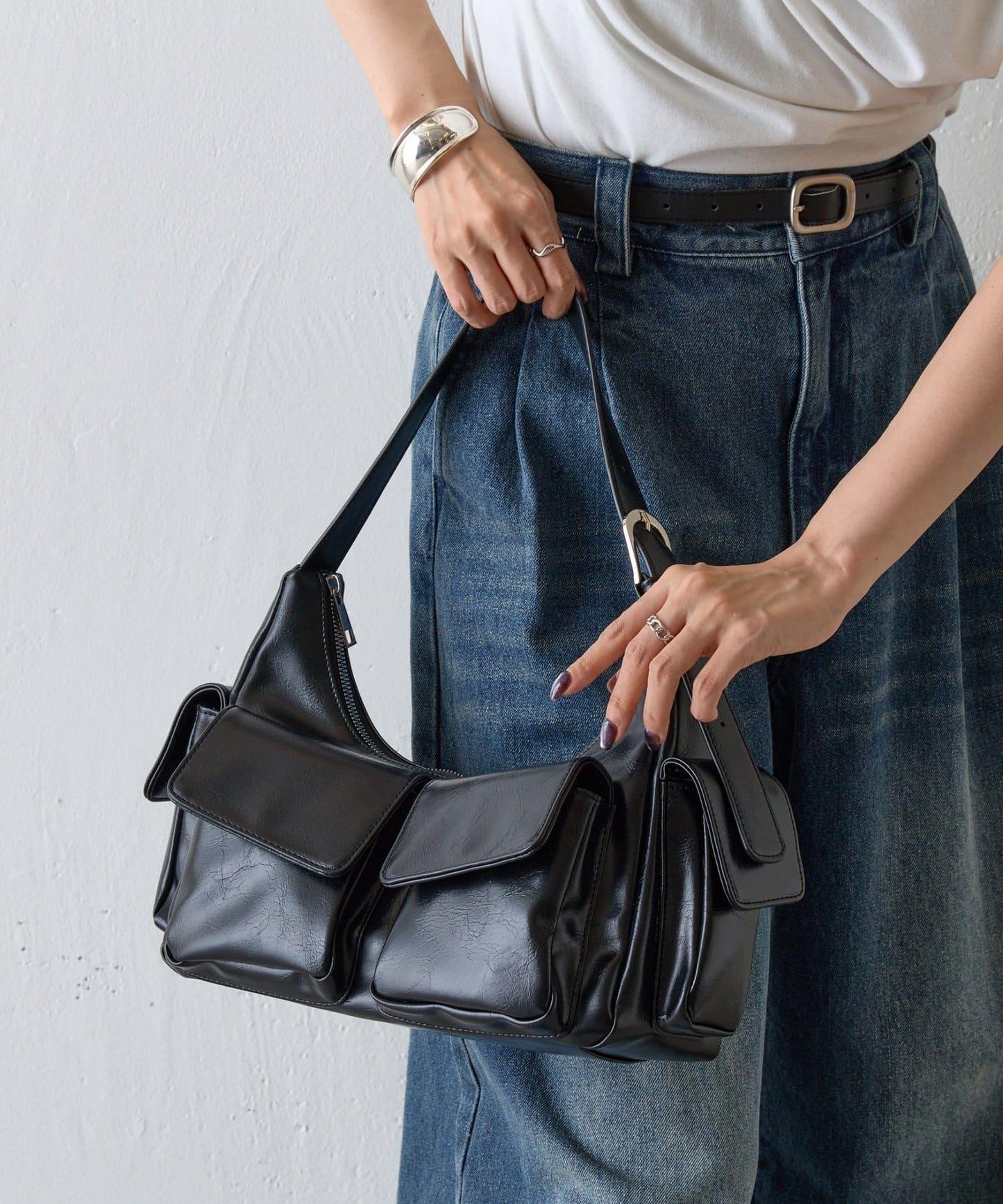 復古風合成皮革多口袋單肩包