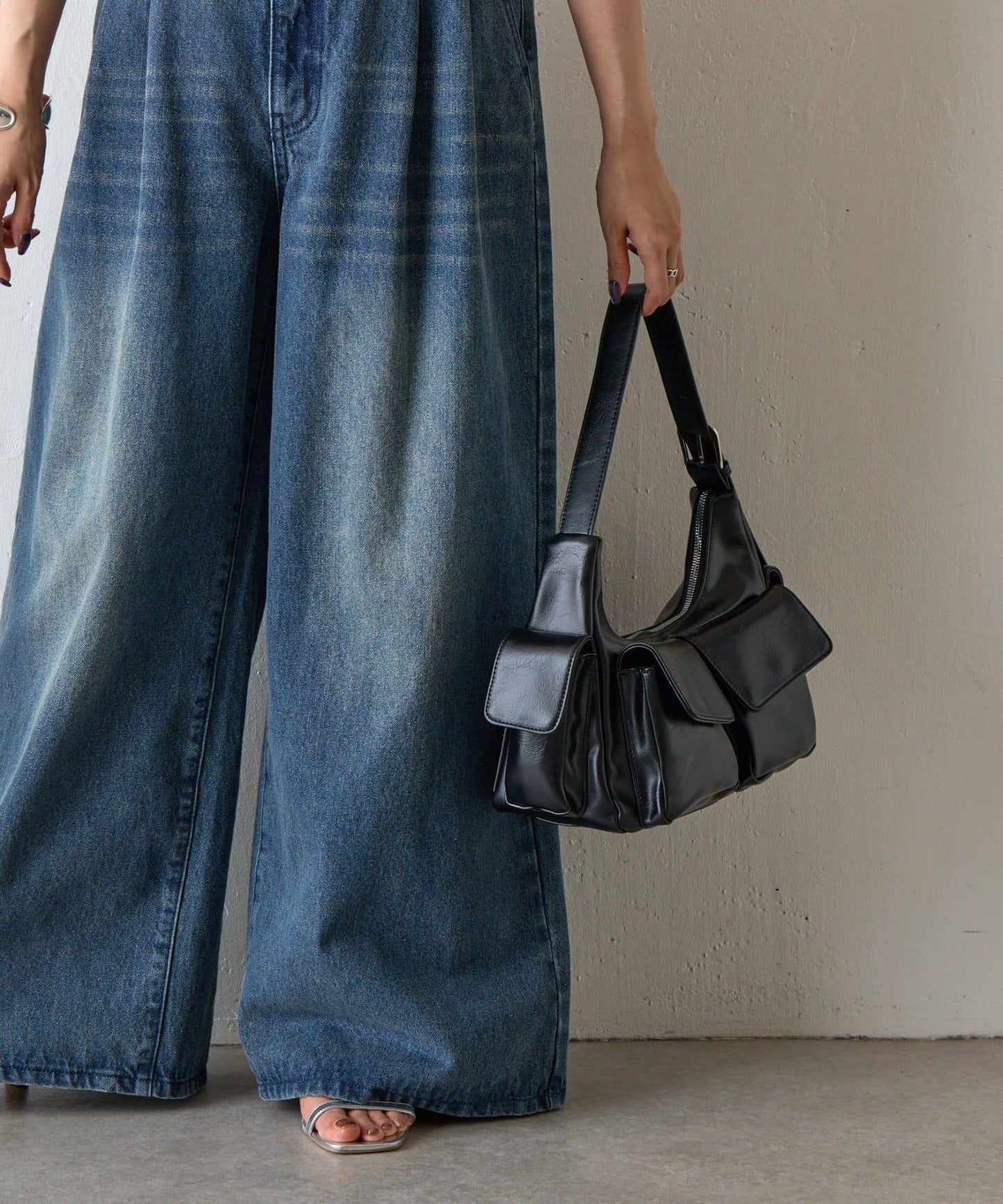 復古風合成皮革多口袋單肩包