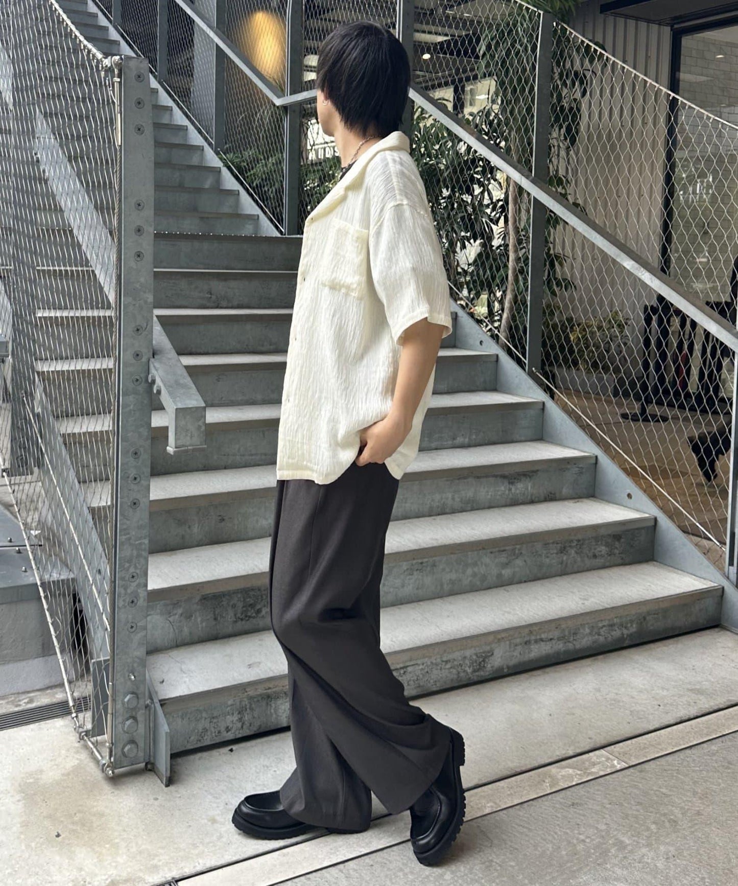 2褶寬鬆直筒西褲褲子