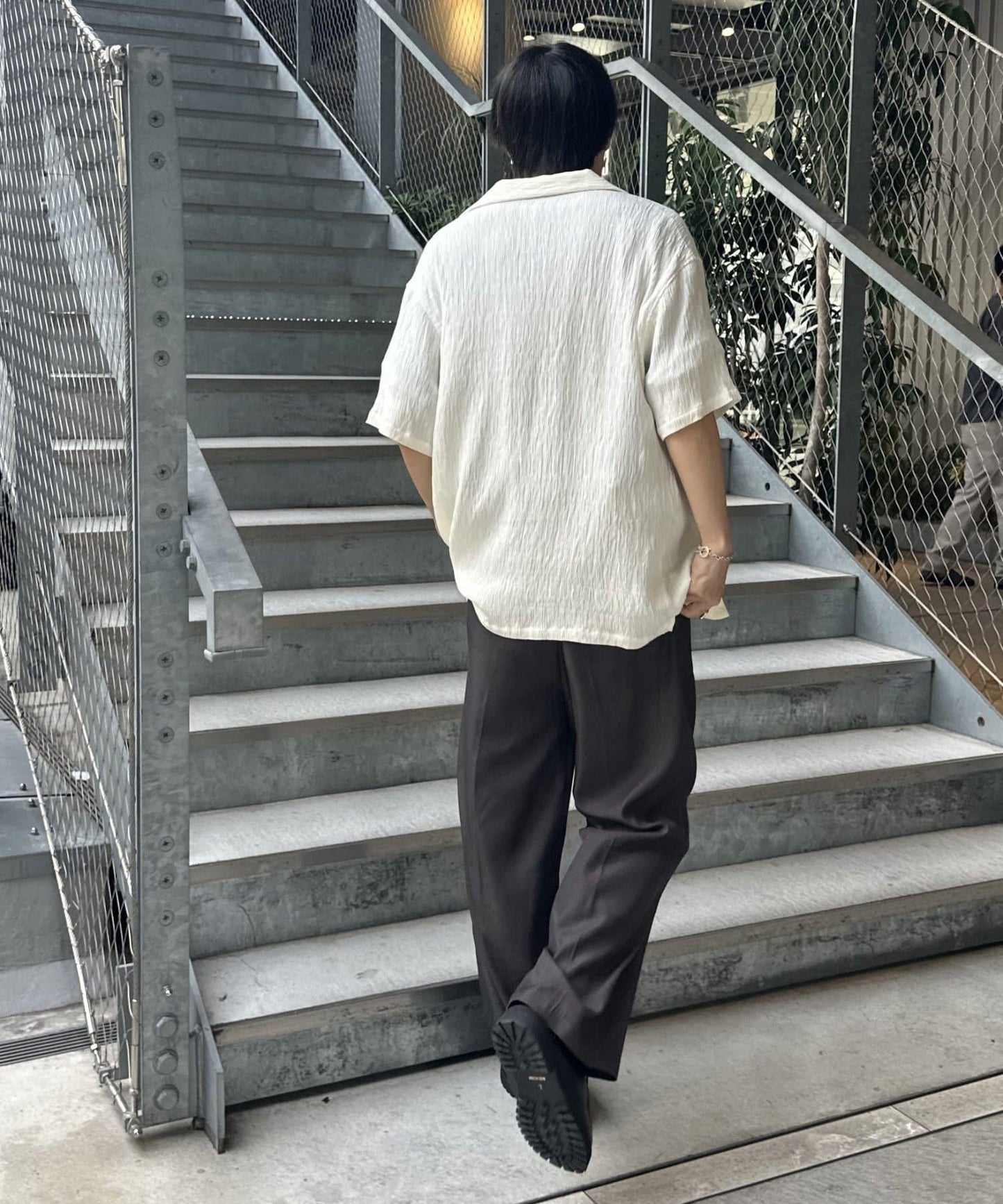 2褶寬鬆直筒西褲褲子