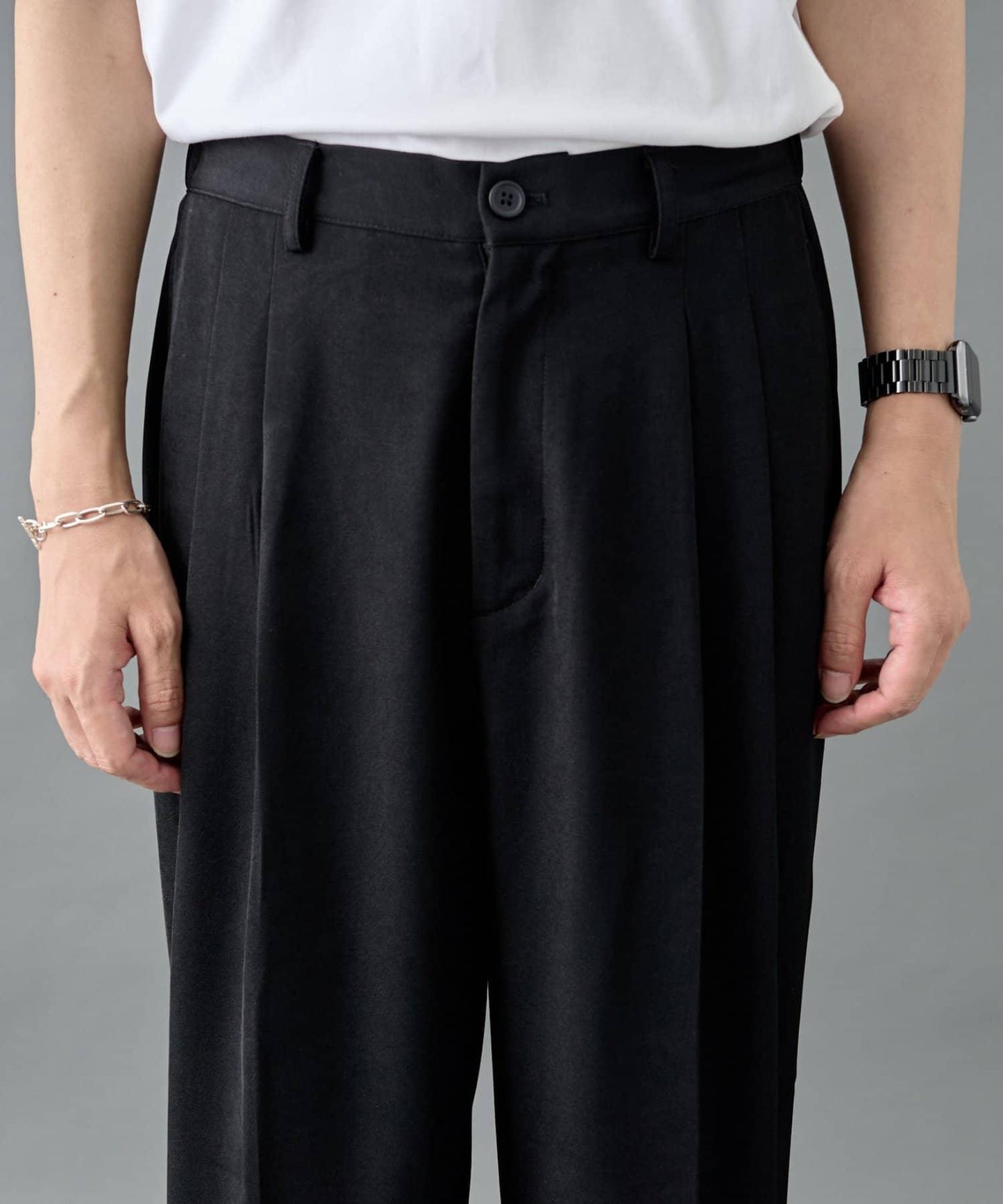 2褶寬鬆直筒西褲褲子