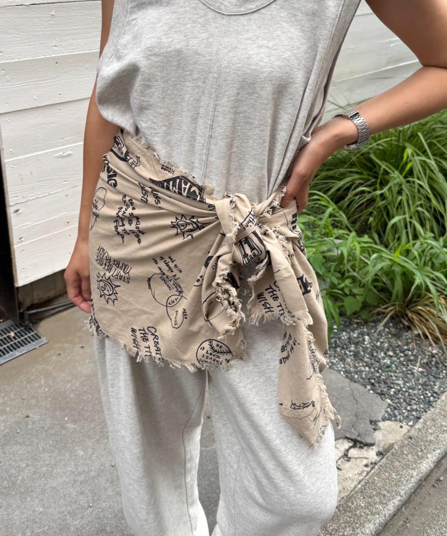 【SOUNDSGOOOOD】（套裝商品）繪畫睡眠連帽襯衫外套＆多功能裙