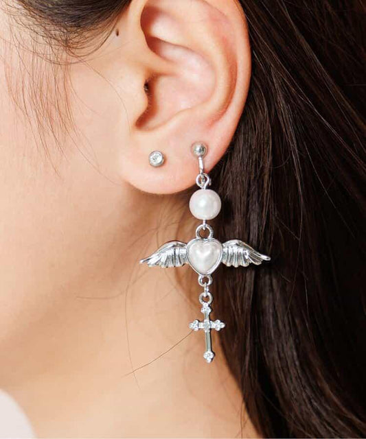 十字花飾天使耳環