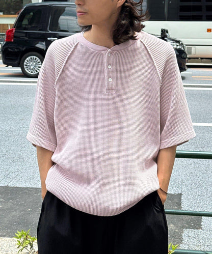 顏料呢華夫餅亨利領T恤