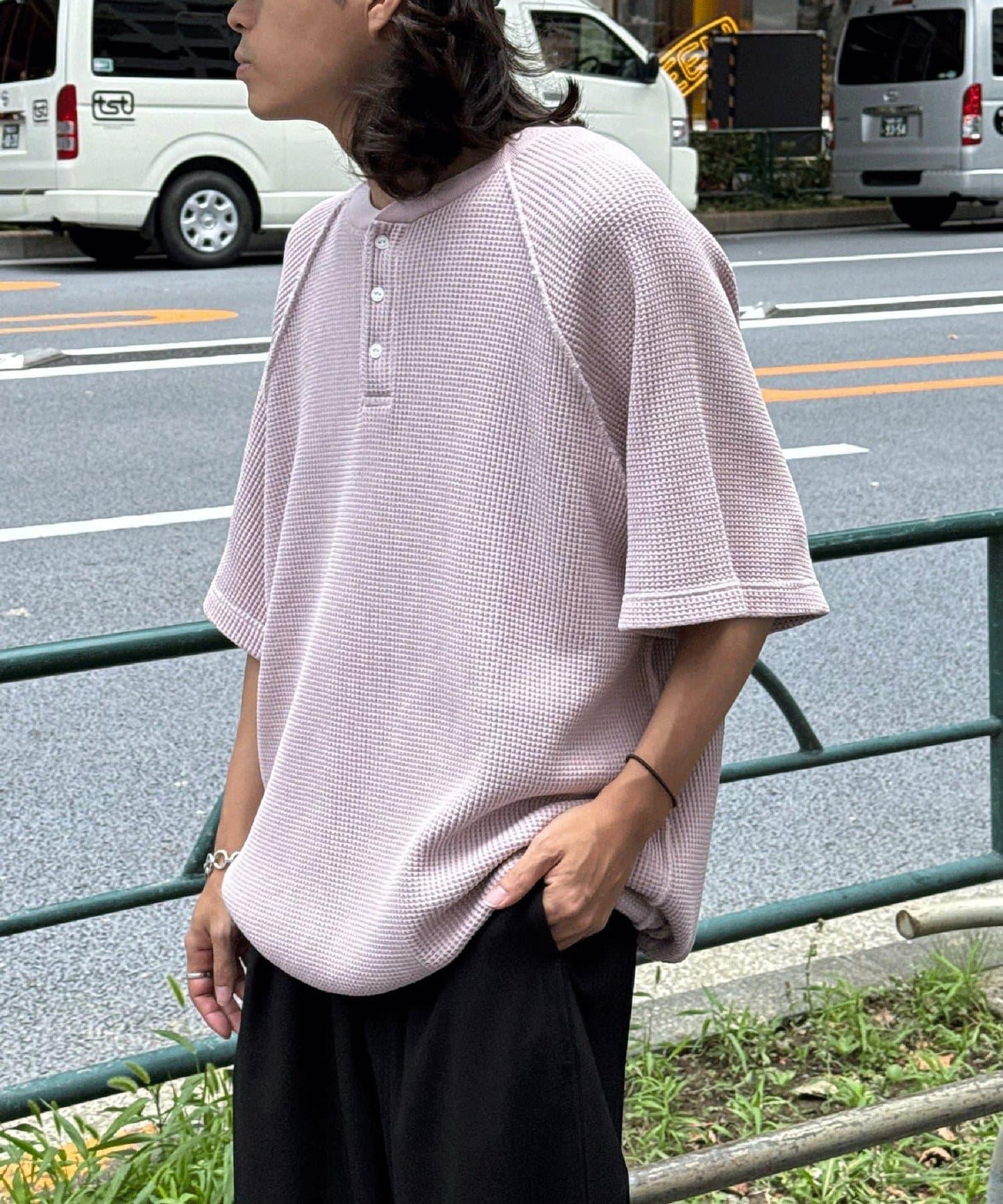 顏料呢華夫餅亨利領T恤