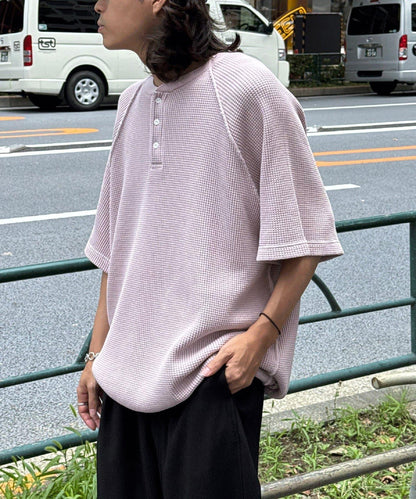 顏料呢華夫餅亨利領T恤