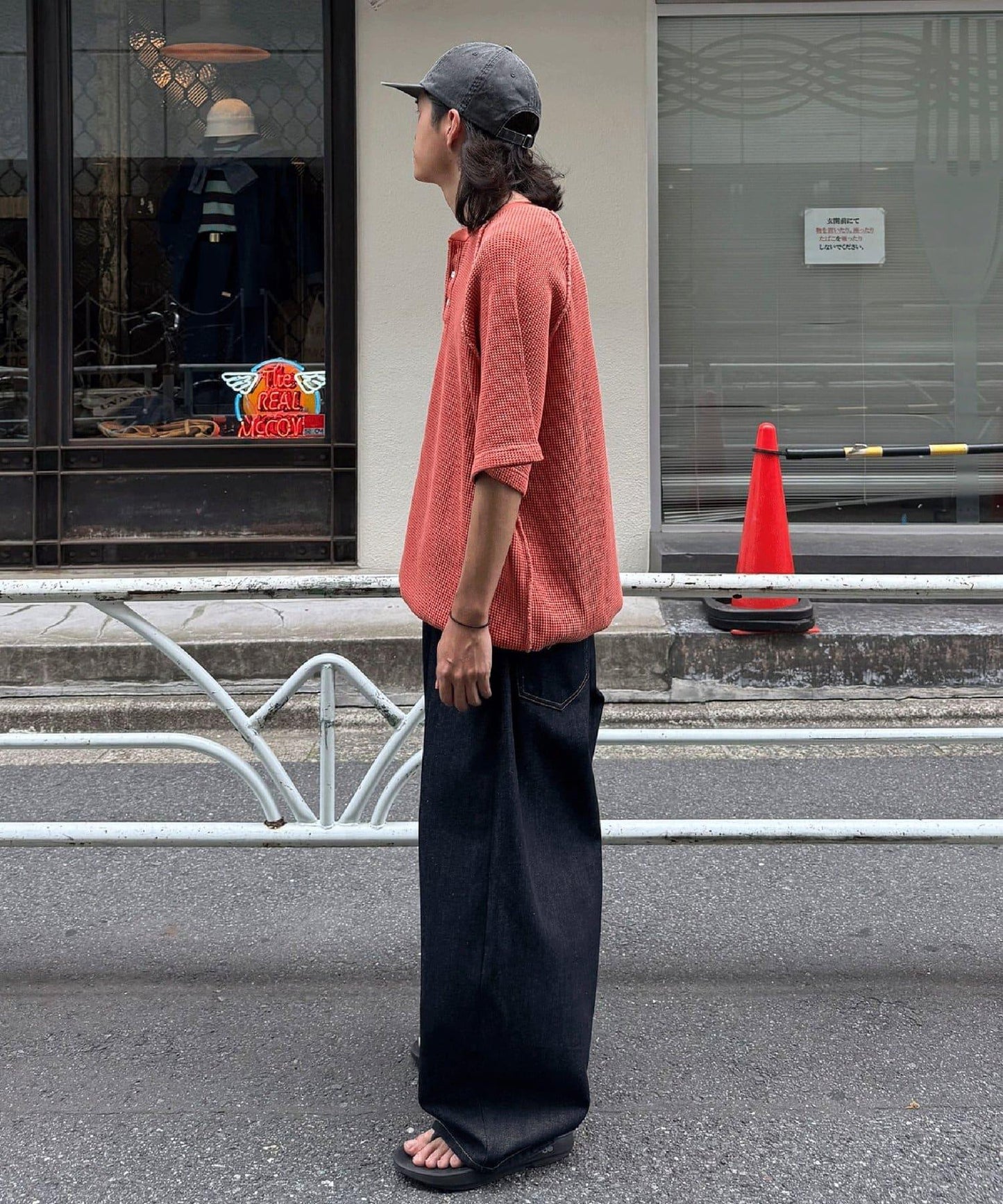 顏料呢華夫餅亨利領T恤