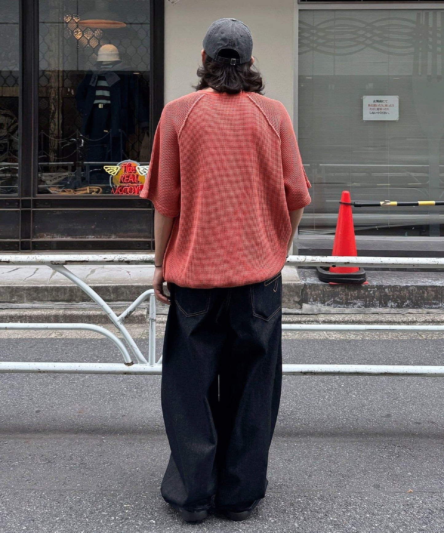 顏料呢華夫餅亨利領T恤