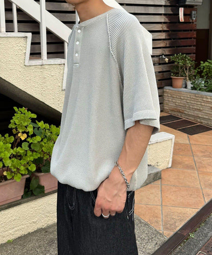 顏料呢華夫餅亨利領T恤