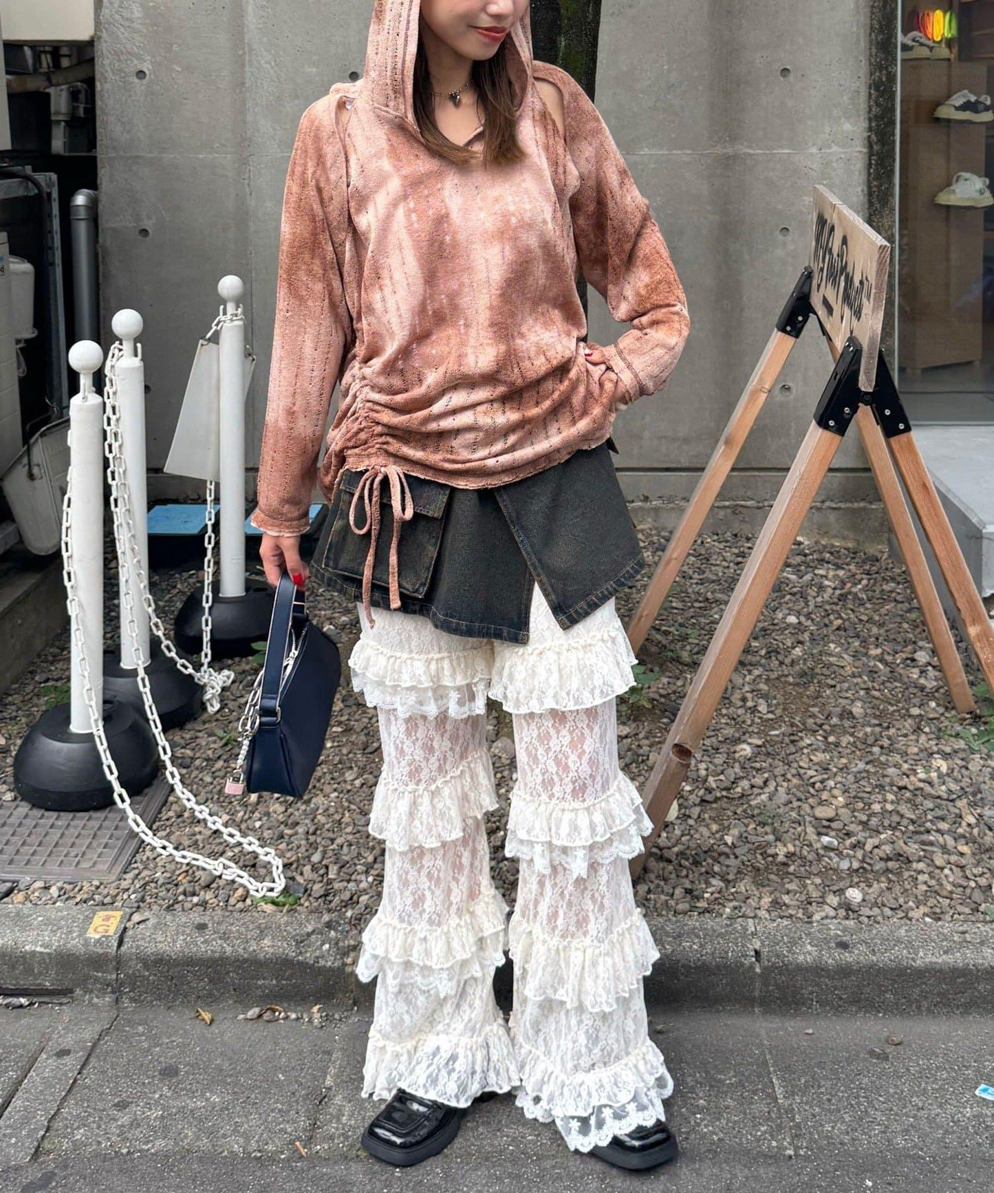 肩部開衩條紋印花連帽衫