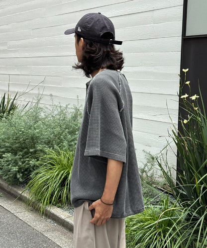 顏料呢華夫餅亨利領T恤