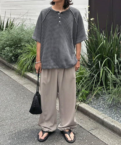 顏料呢華夫餅亨利領T恤