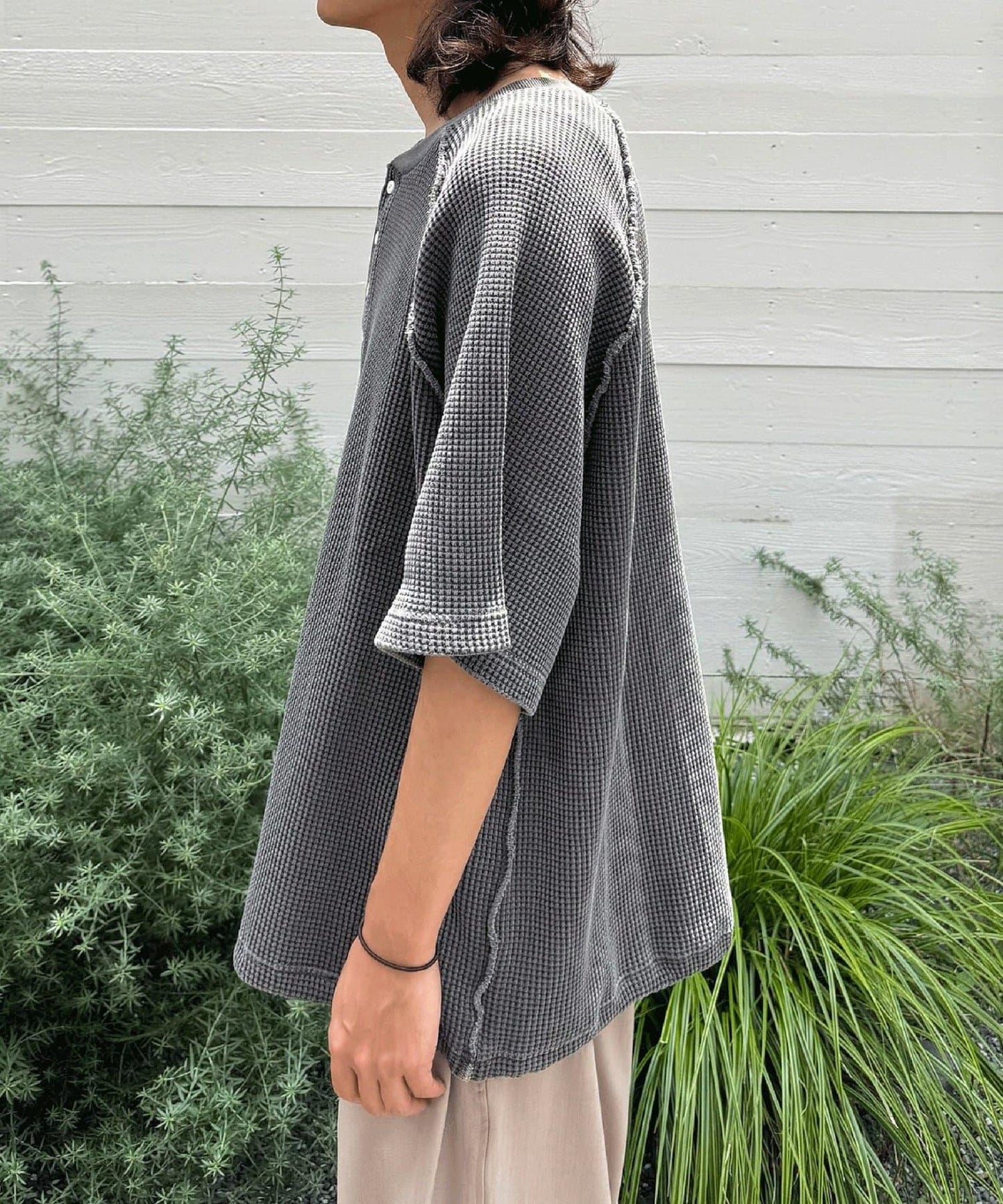 顏料呢華夫餅亨利領T恤