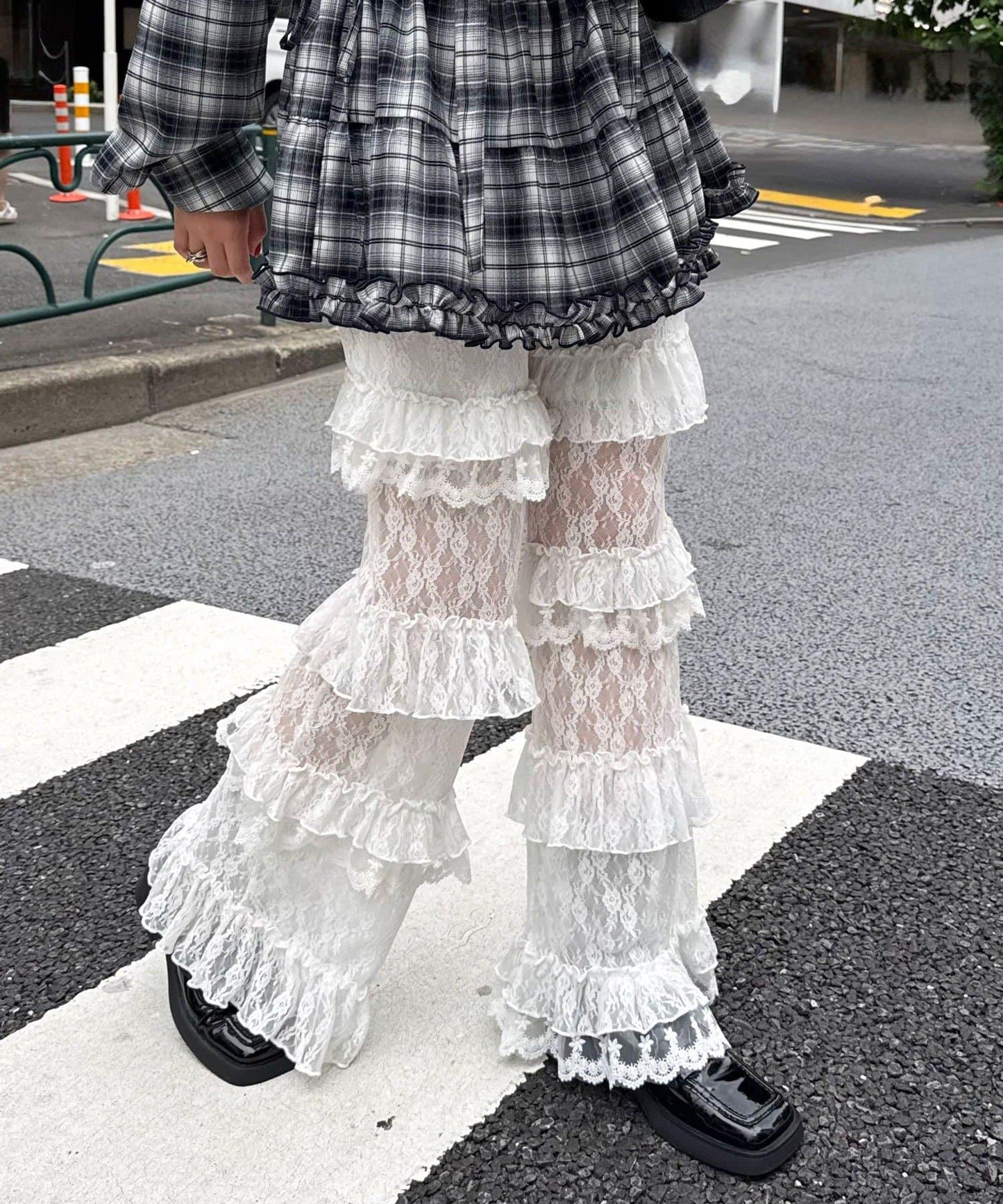 層疊蕾絲荷葉邊裙褲