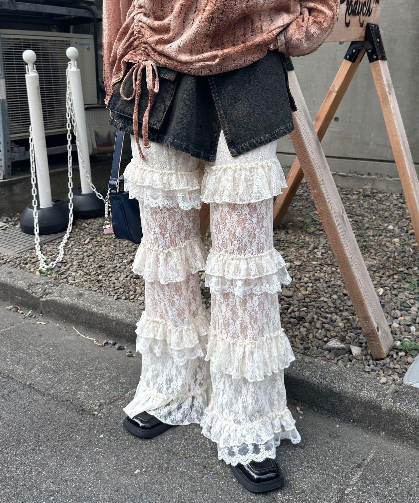 層疊蕾絲荷葉邊裙褲