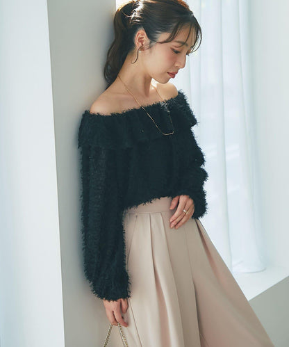 閃光羽毛提花荷葉領襯衫
