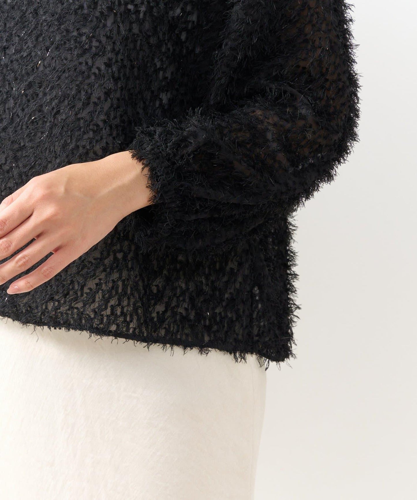 閃光羽毛提花荷葉領襯衫