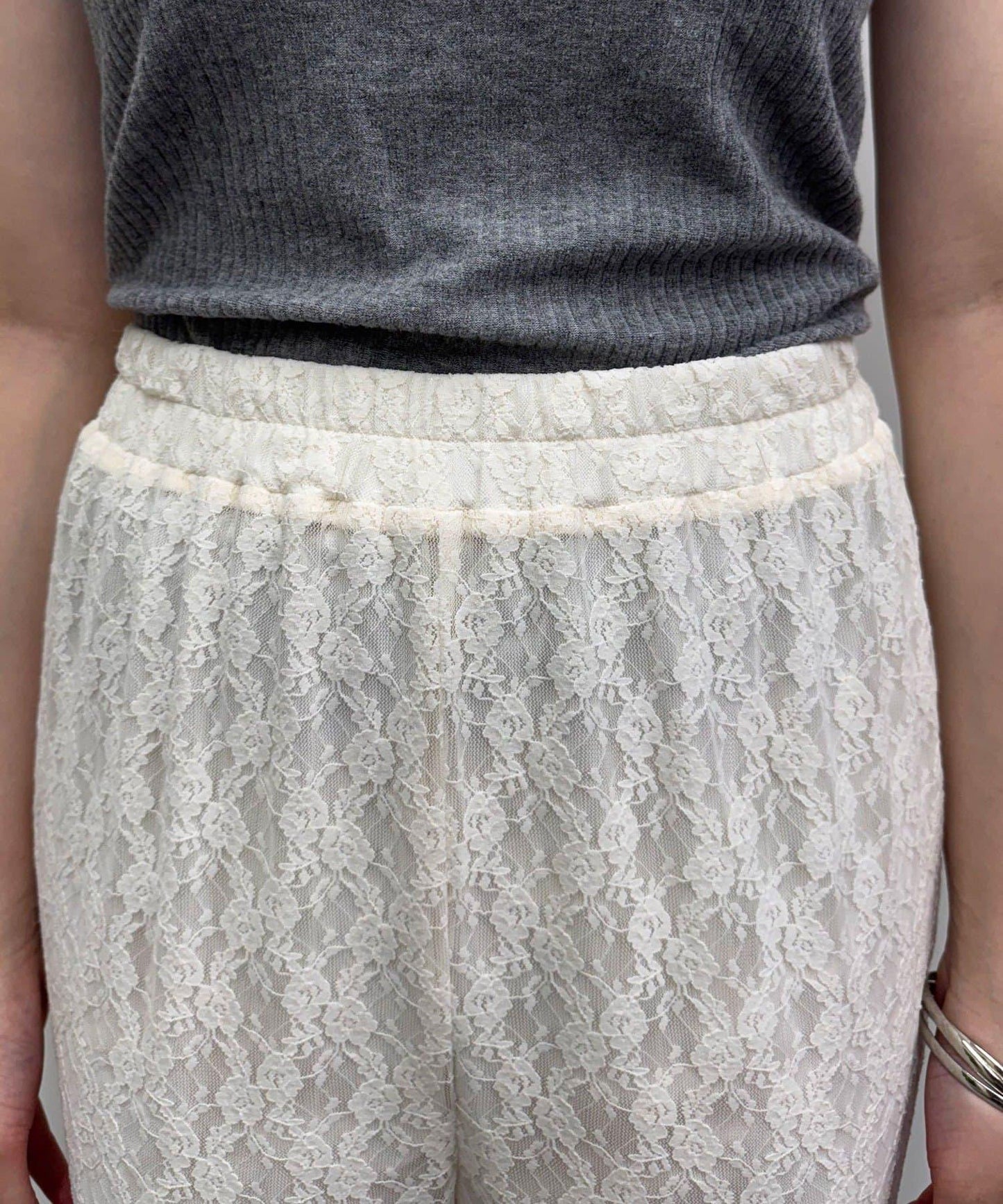 層疊蕾絲荷葉邊裙褲