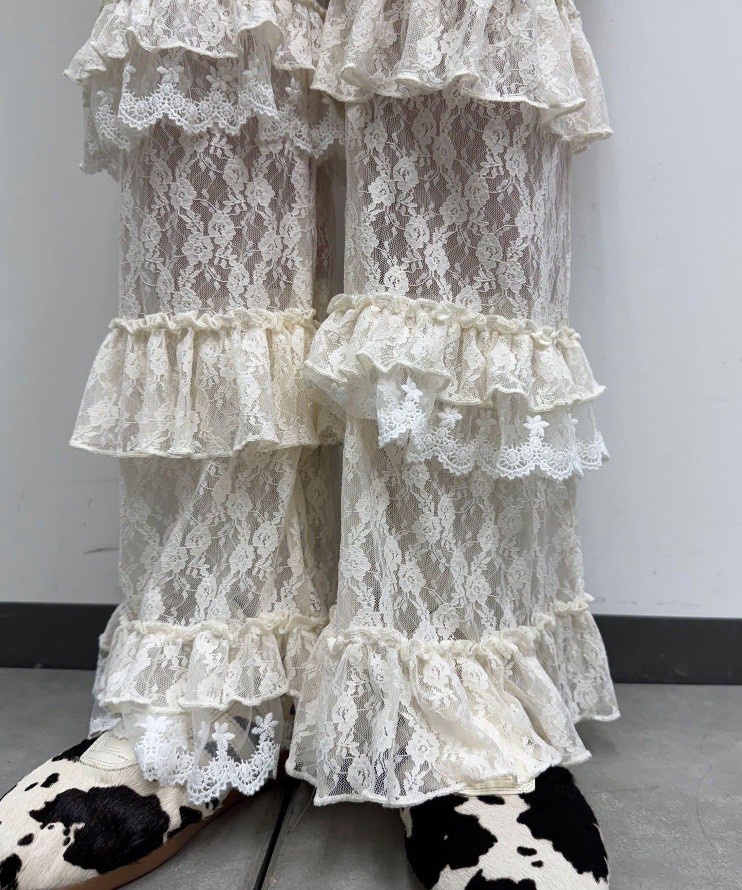 層疊蕾絲荷葉邊裙褲