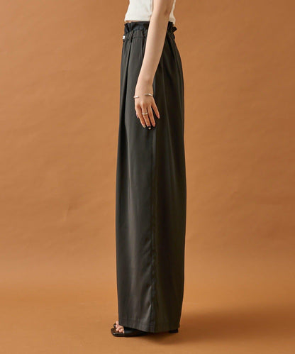 荷葉邊寬鬆褲
