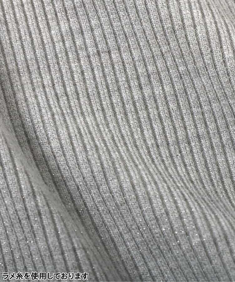 肩褶邊花朵圖案T恤