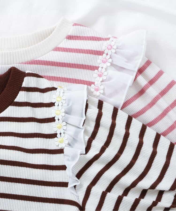 肩褶邊花朵圖案T恤