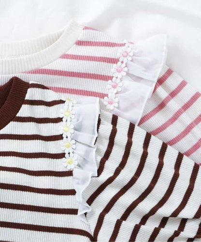 肩褶邊花朵圖案T恤