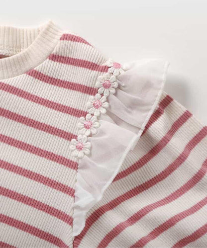 肩褶邊花朵圖案T恤