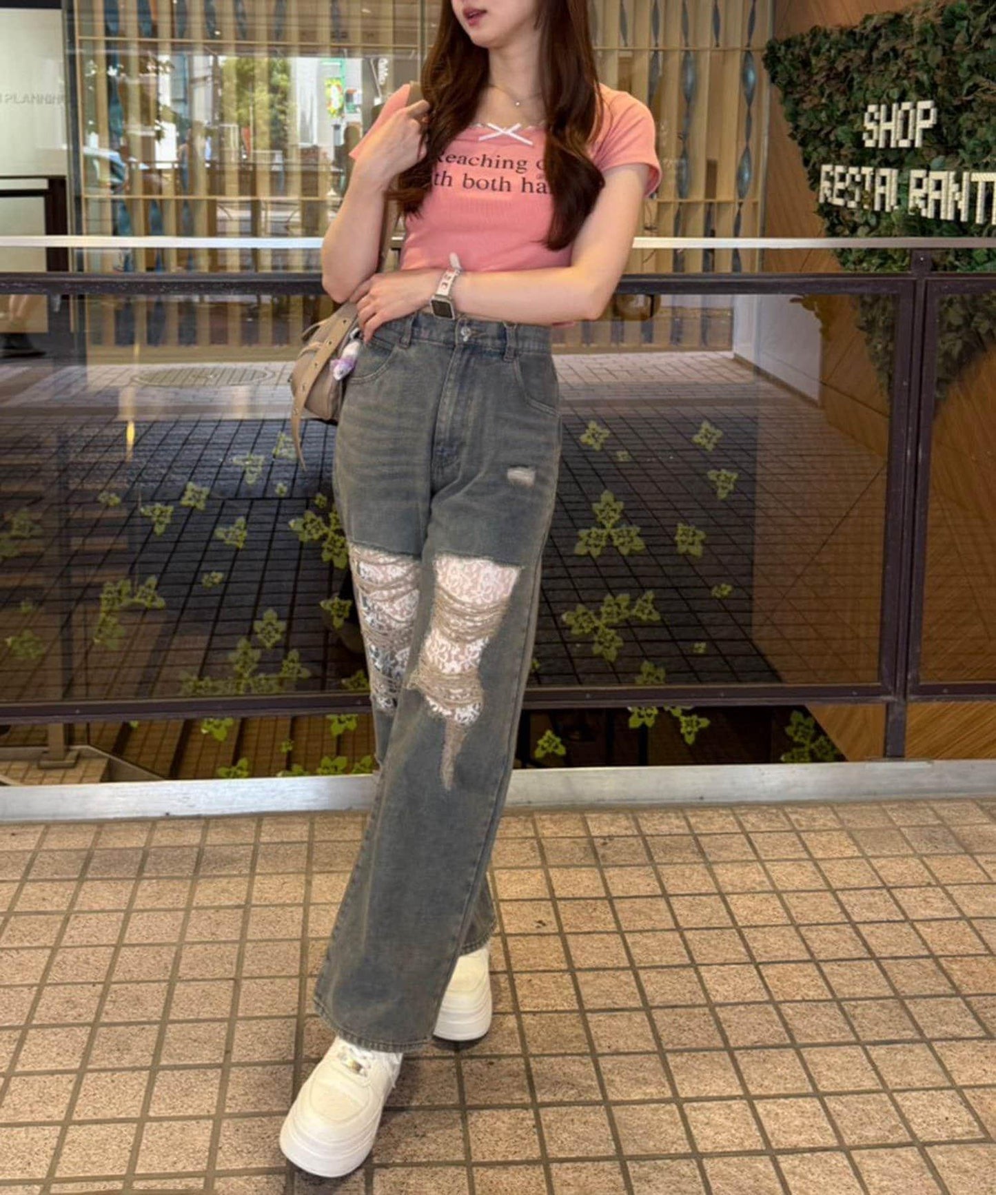 旬顏！損傷蕾絲牛仔褲