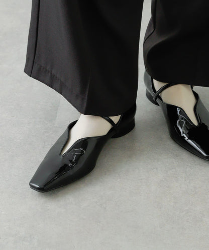 金屬質感尖頭鞋