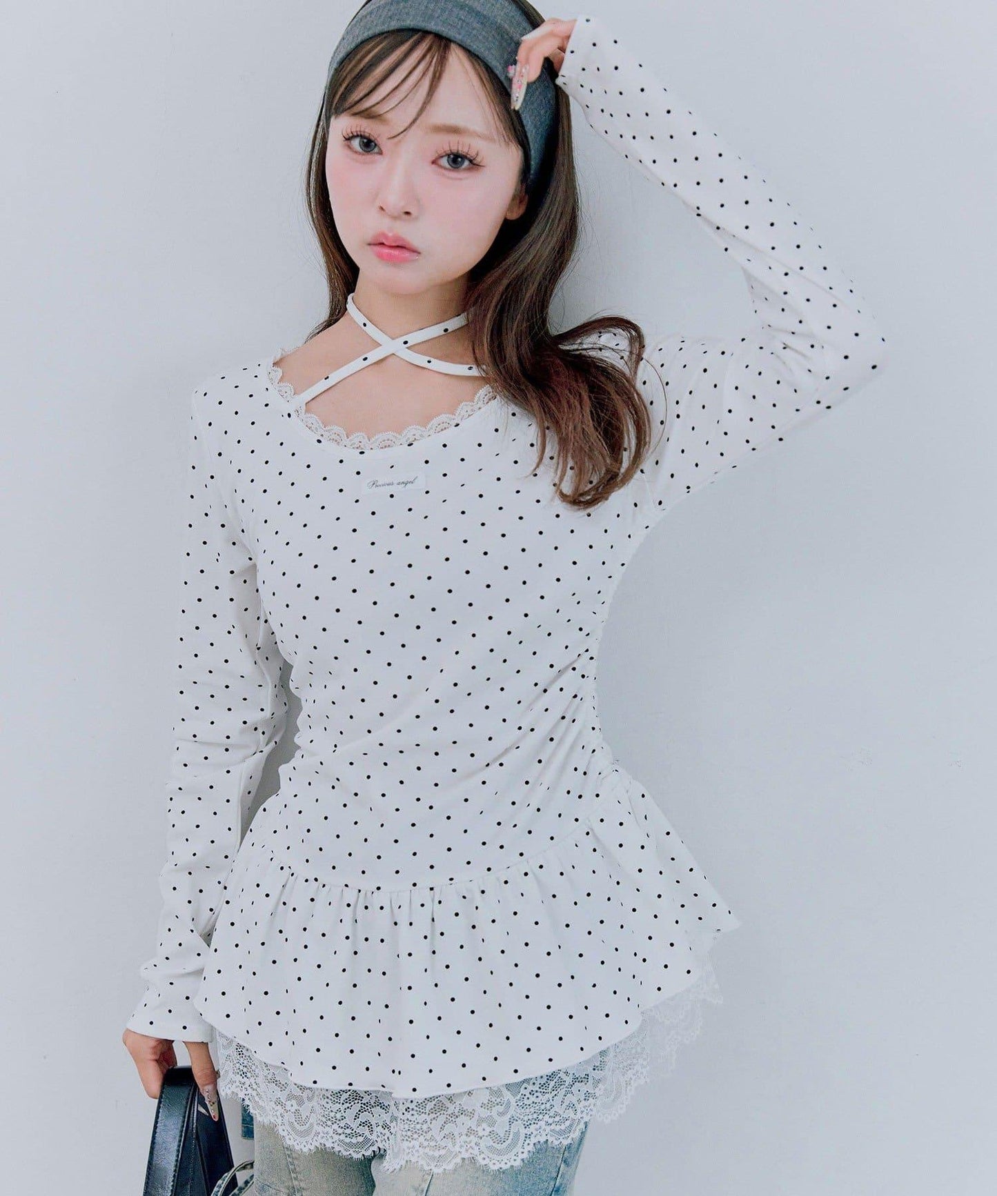 下襬蕾絲吊帶上衣