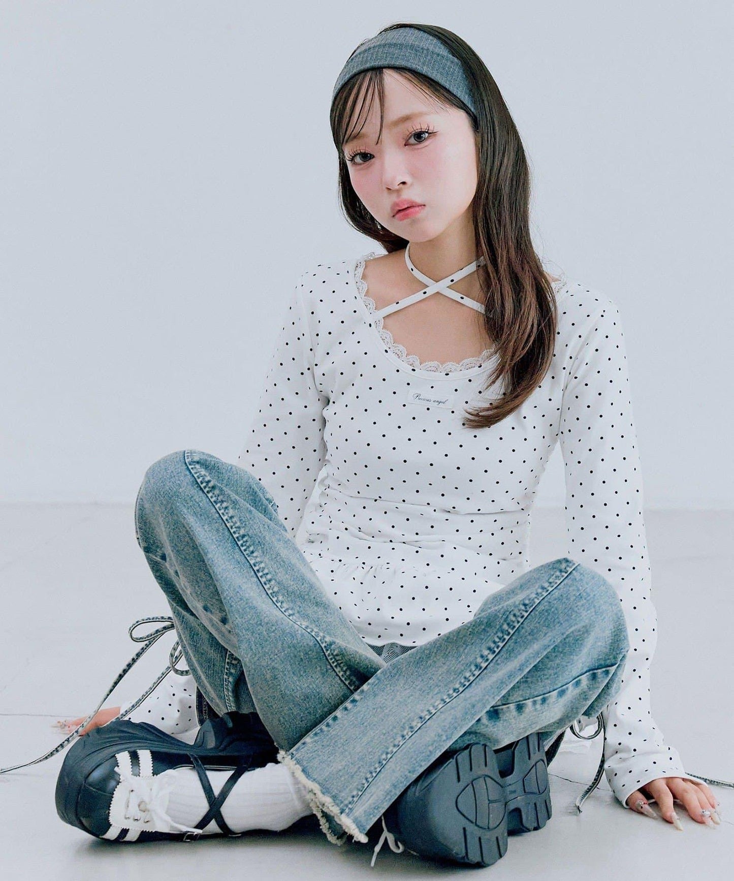 下襬蕾絲吊帶上衣