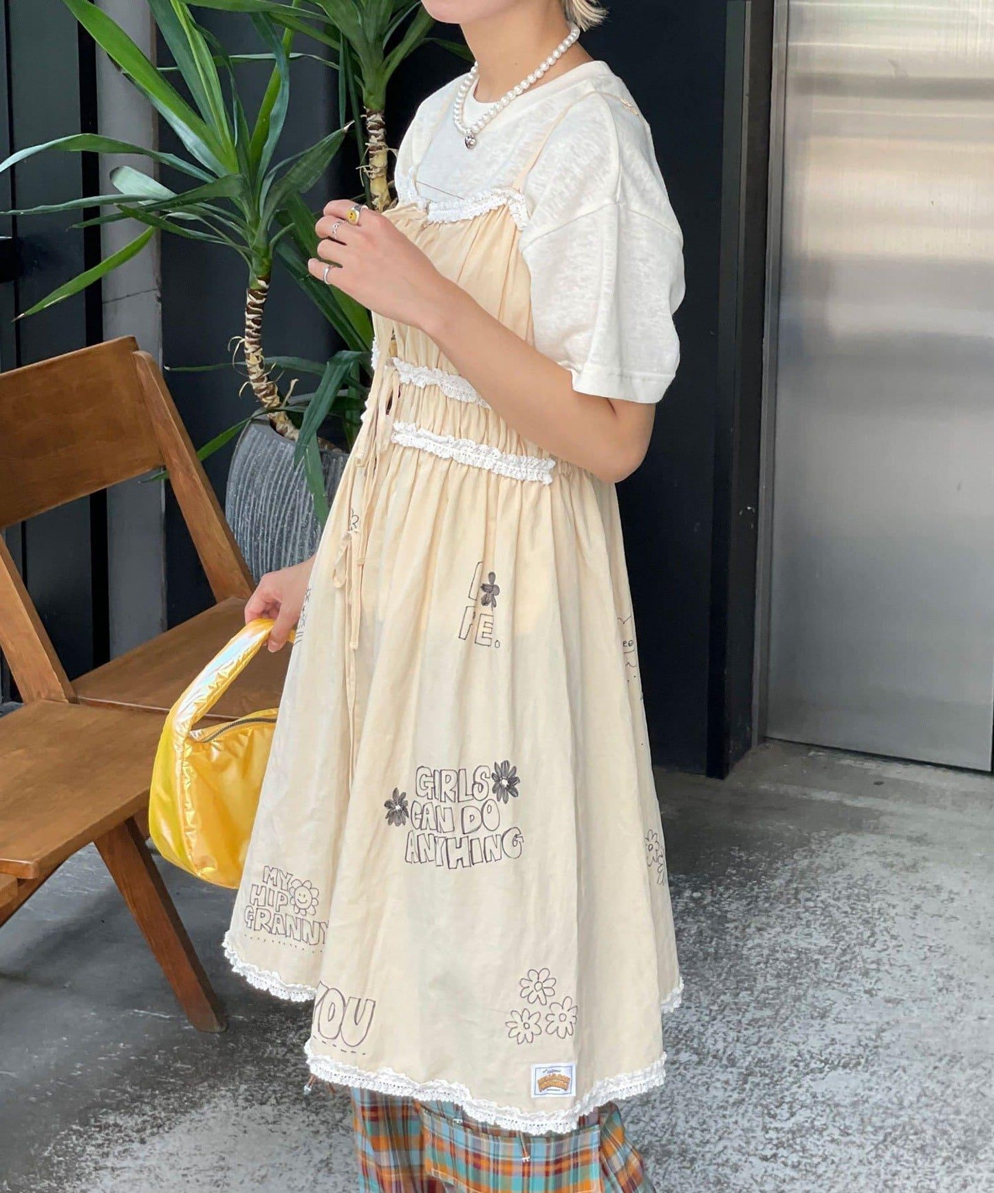 【HELLO.SANFRANCISCO/你好，舊金山】塗鴉風印花蕾絲背心連衣裙