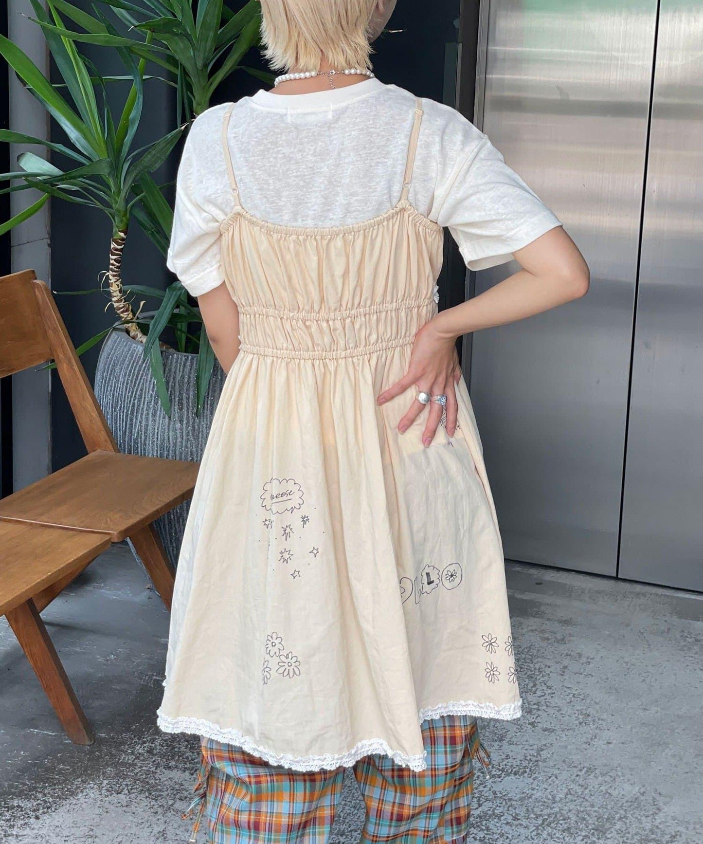 【HELLO.SANFRANCISCO/你好，舊金山】塗鴉風印花蕾絲背心連衣裙