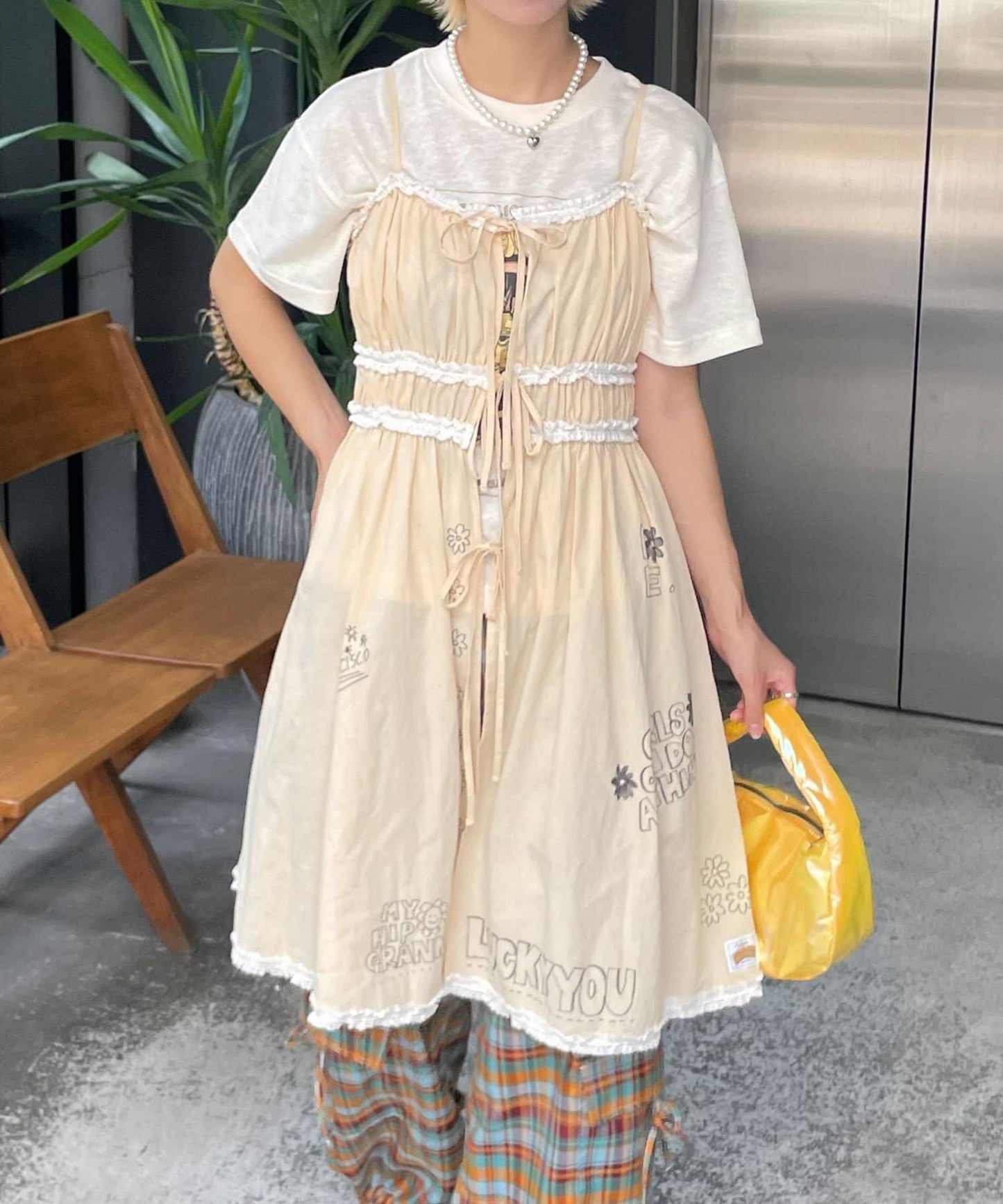 【HELLO.SANFRANCISCO/你好，舊金山】塗鴉風印花蕾絲背心連衣裙