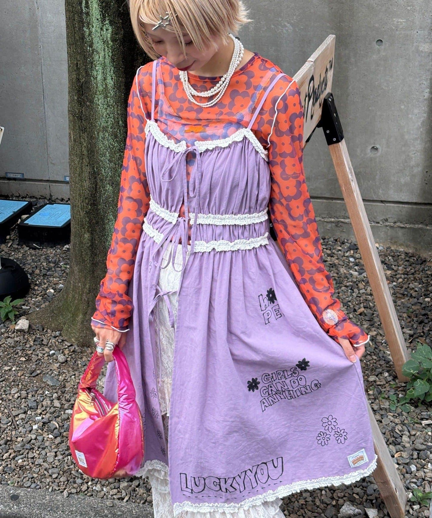 【HELLO.SANFRANCISCO/你好，舊金山】塗鴉風印花蕾絲背心連衣裙