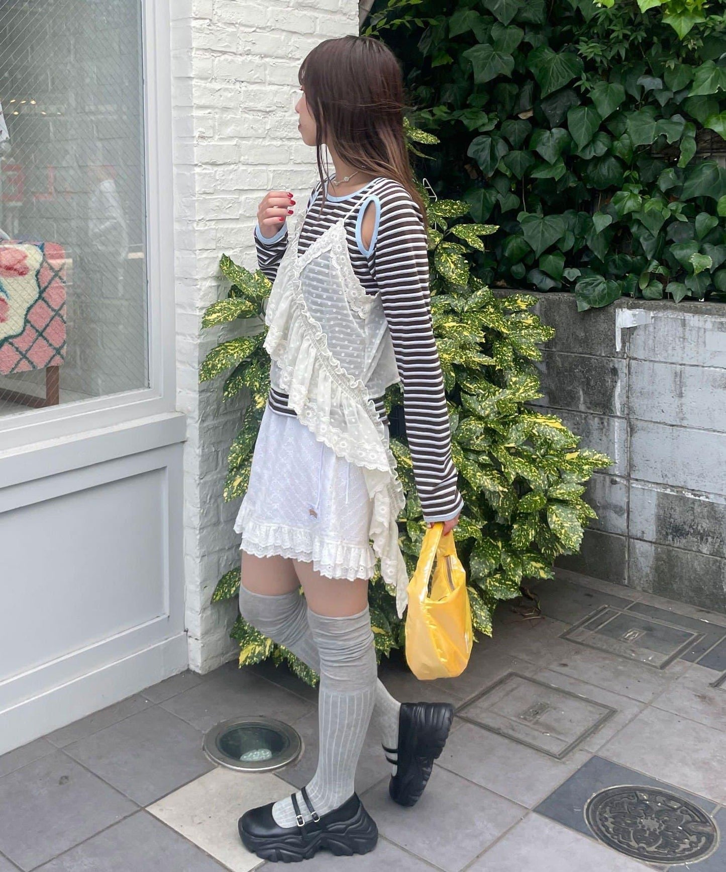 【HELLO.SANFRANCISCO/哈羅舊金山】不對稱荷葉邊點點蕾絲吊帶