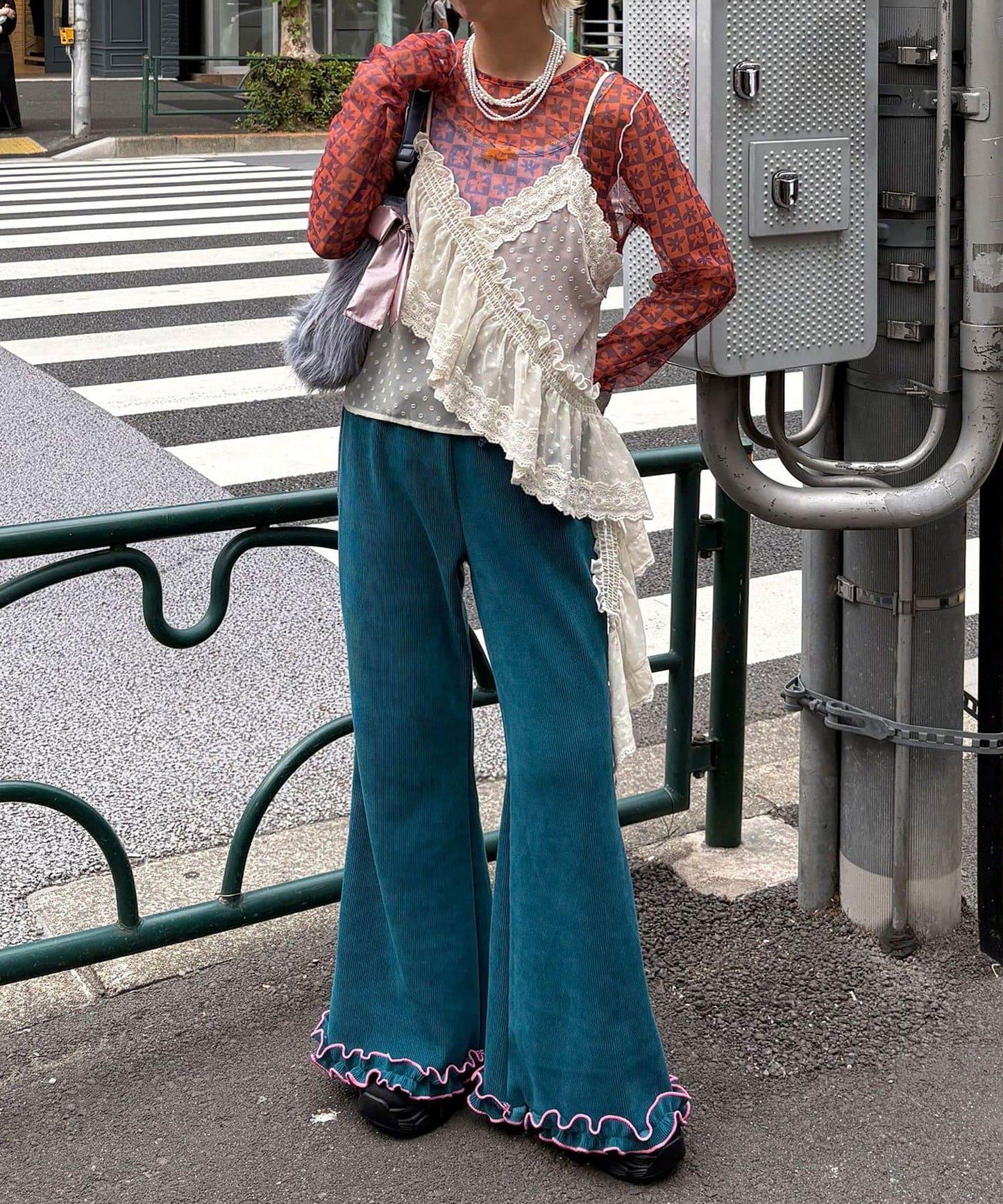 【HELLO.SANFRANCISCO/哈羅舊金山】不對稱荷葉邊點點蕾絲吊帶