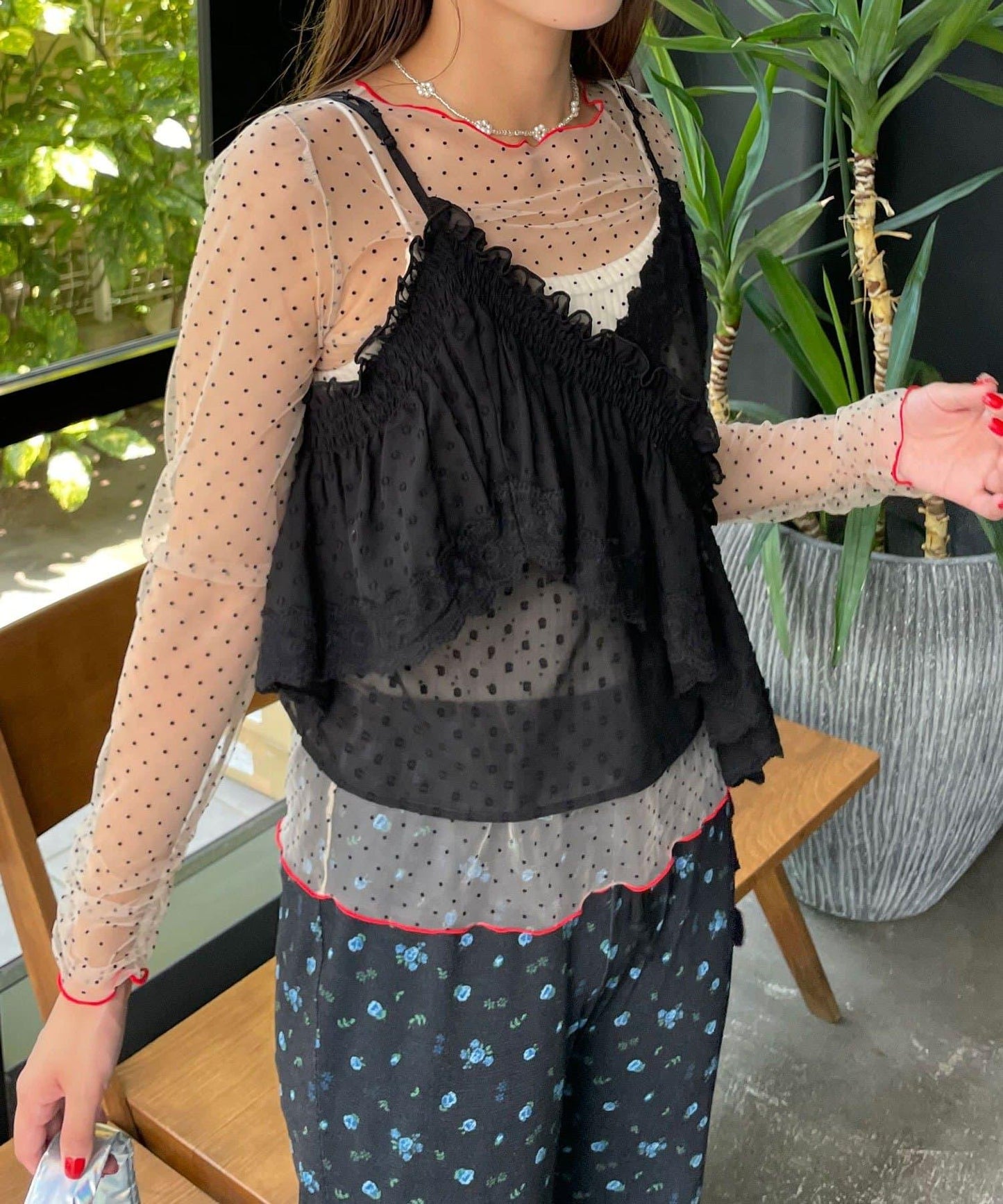 【HELLO.SANFRANCISCO/哈羅舊金山】不對稱荷葉邊點點蕾絲吊帶