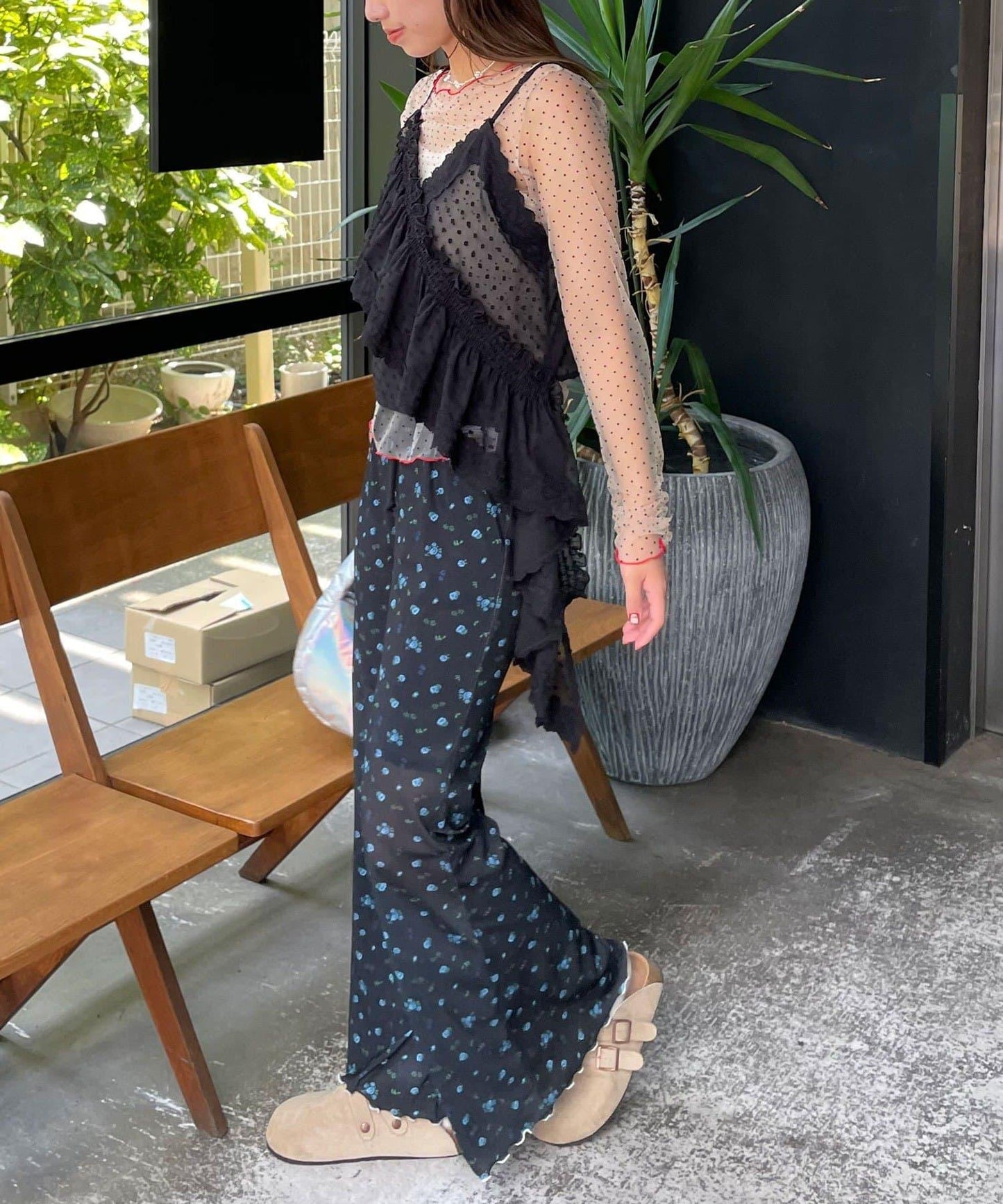 【HELLO.SANFRANCISCO/哈羅舊金山】不對稱荷葉邊點點蕾絲吊帶