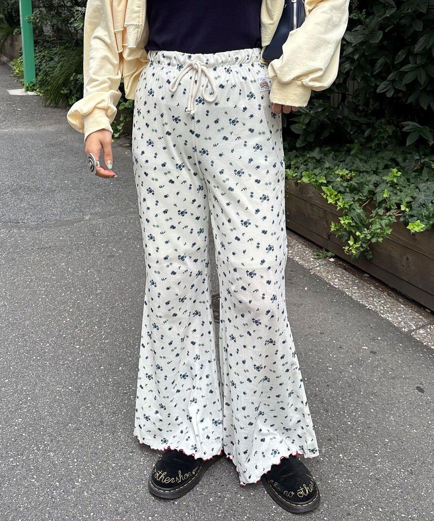 【HELLO.SANFRANCISCO/哈羅舊金山】花色絨布印花喇叭褲